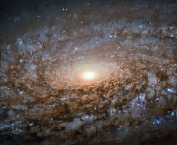newly-released-hubble-image-shows-spiral-galaxy-ngc-3521